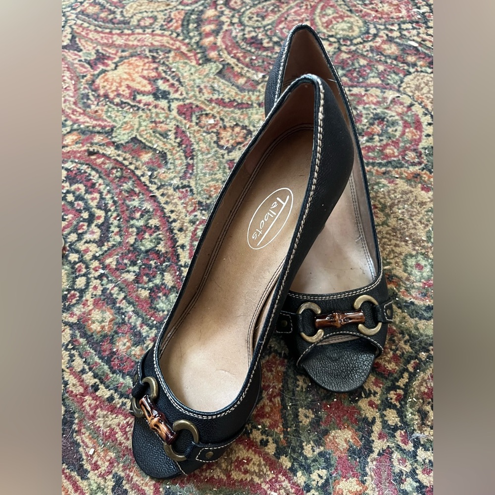 Talbots brown leather 2in heels. Sz 8.5